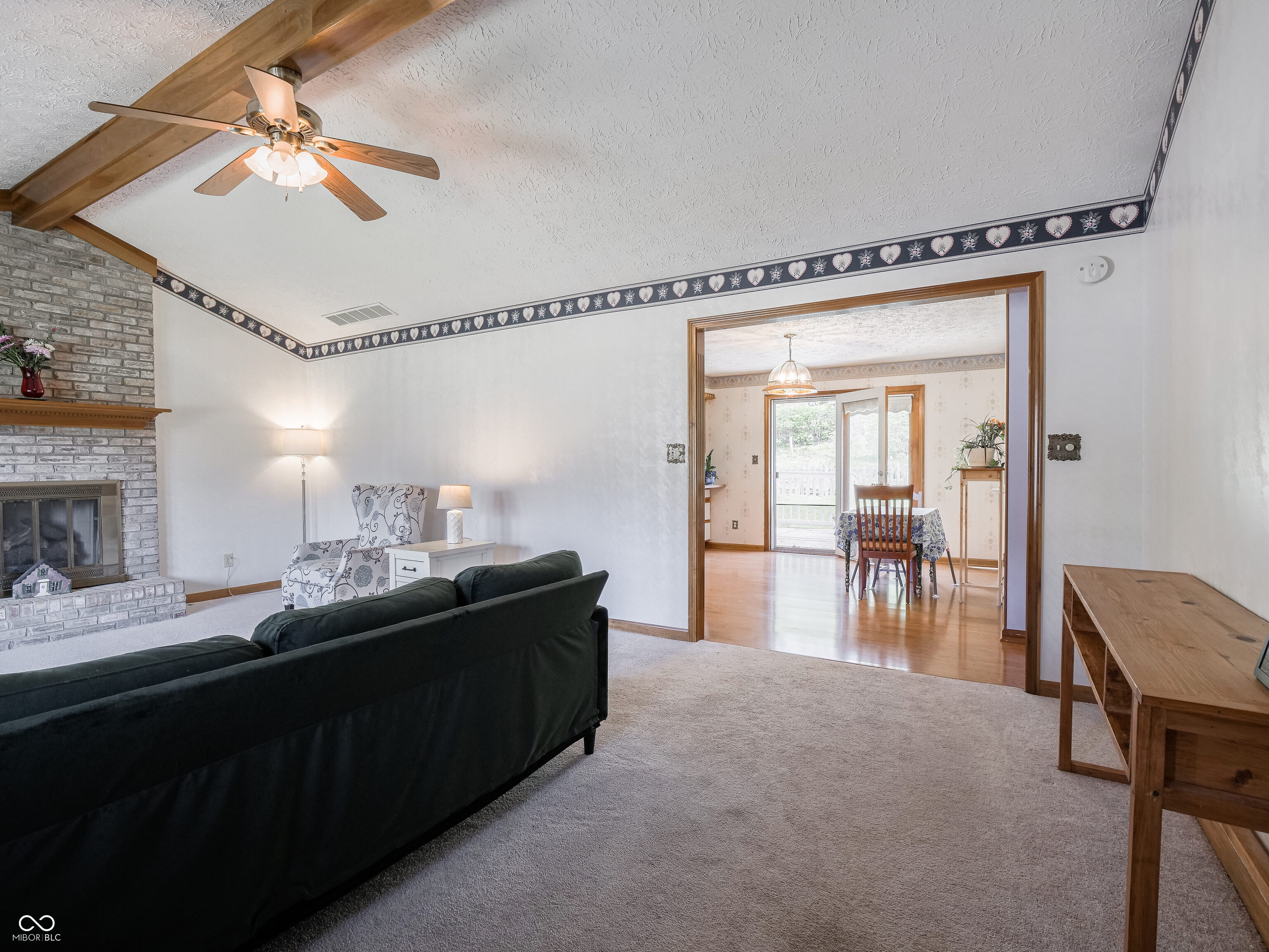 575 Crestpoint Lane