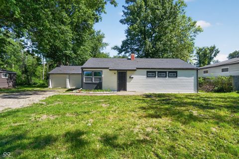 Photo of 5884 E 42nd Street, Indianapolis, IN 46226 (MLS # 22104724)