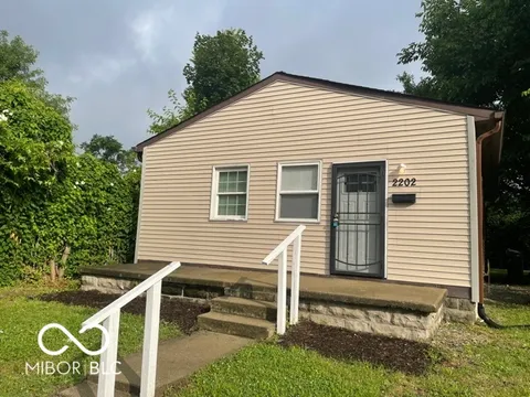 2202 E Brookside Avenue, Indianapolis, IN 46218 - MLS#: 22036800