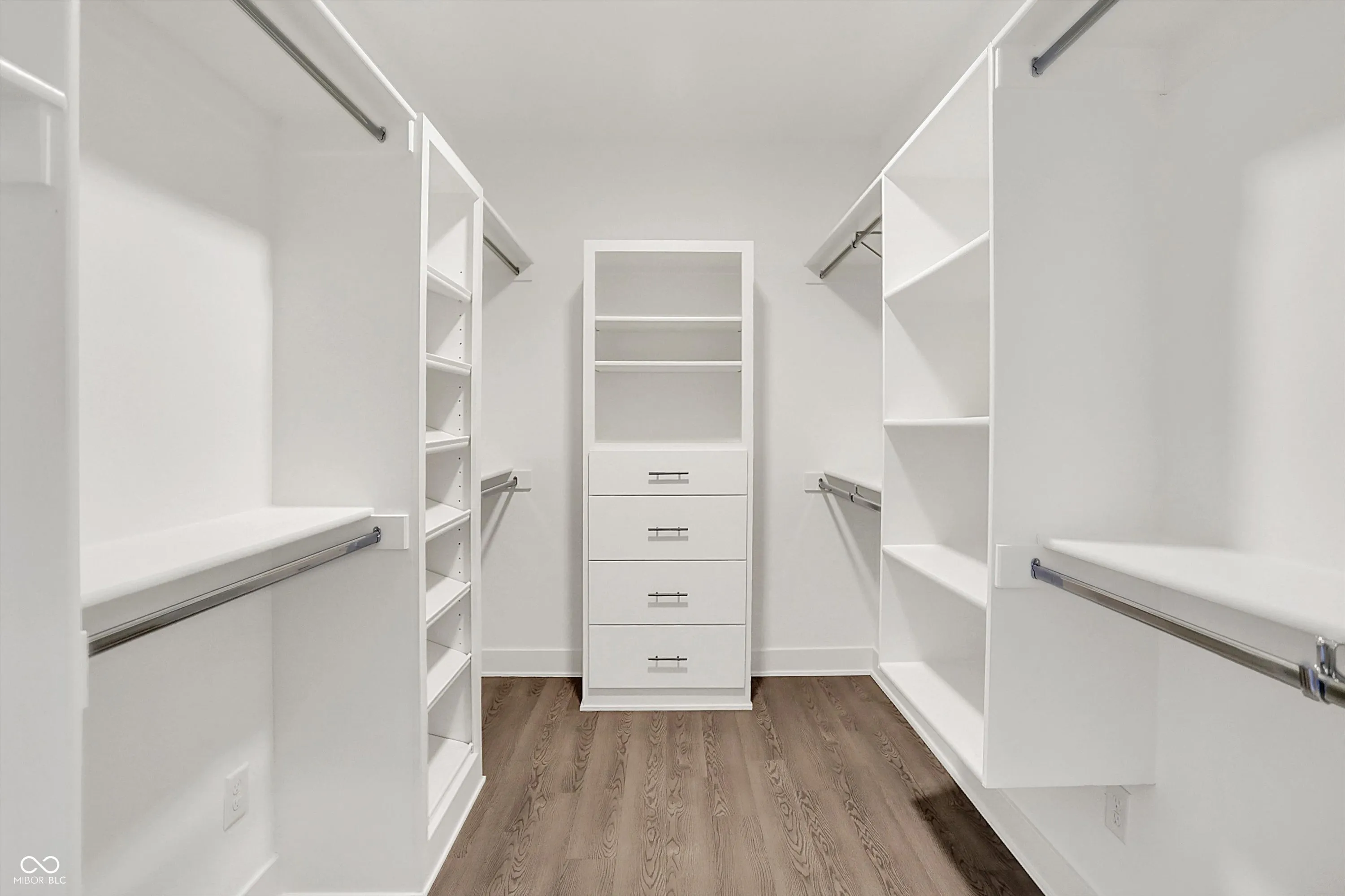 Fishers, Indiana 46055, United States, 5 Bedrooms Bedrooms, ,4 BathroomsBathrooms,Residential,Pending,7747