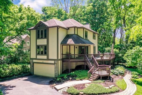Photo of 2001 Beach Avenue, Indianapolis, IN 46240 (MLS # 22105017)