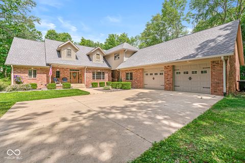 Photo of 5599 N Brandywine Road, Shelbyville, IN 46176 (MLS # 22102940)