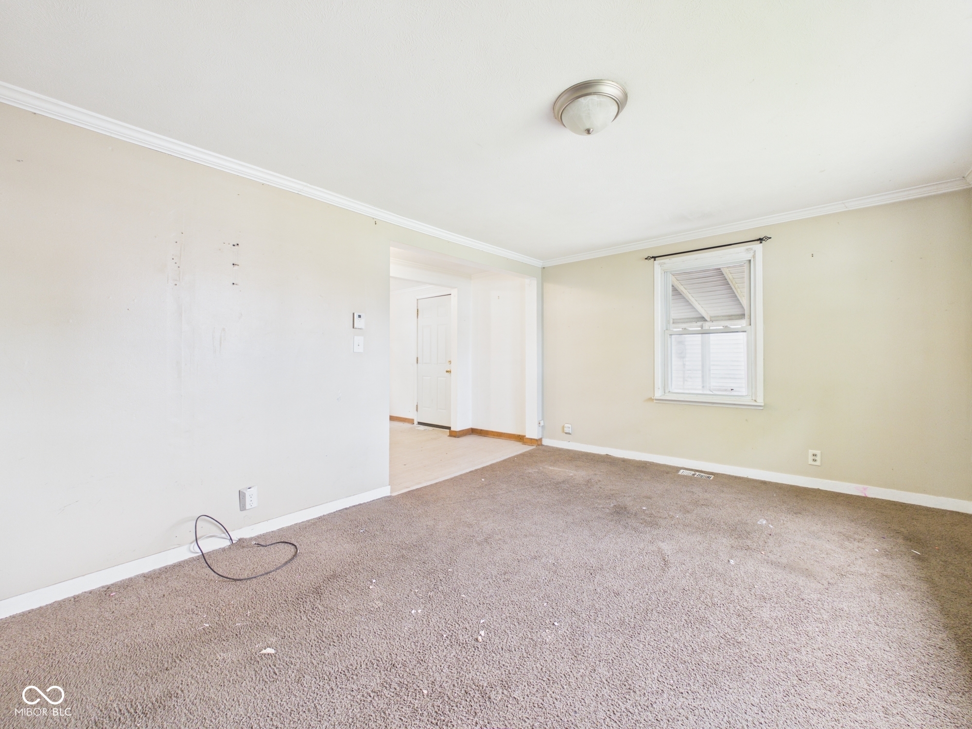 2507 E 5th Street