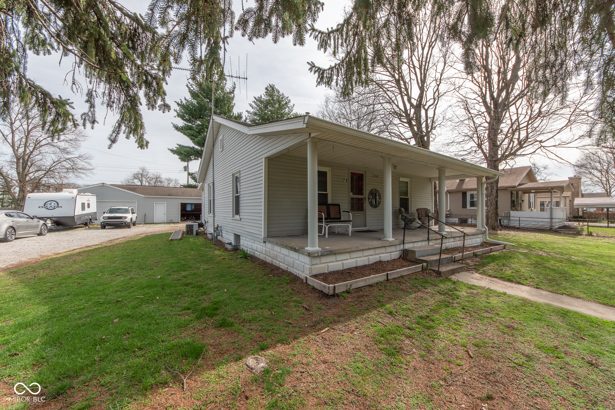 1529 Ravenswood Drive