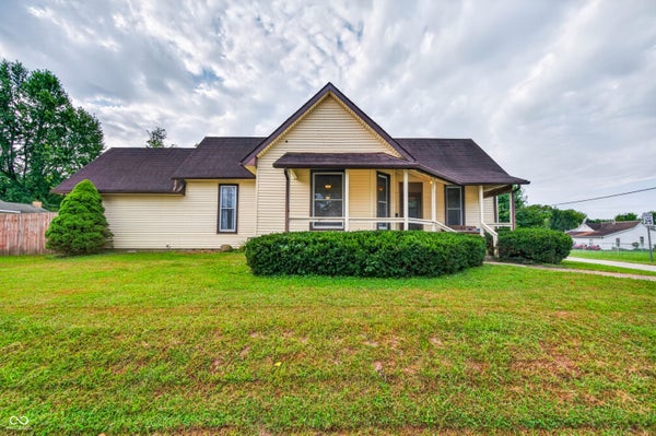 923 WASHINGTON ST, HOPE, IN 47246 - Image 4e0d049f194e81a5aa2debef2e6e5fd1/161010091