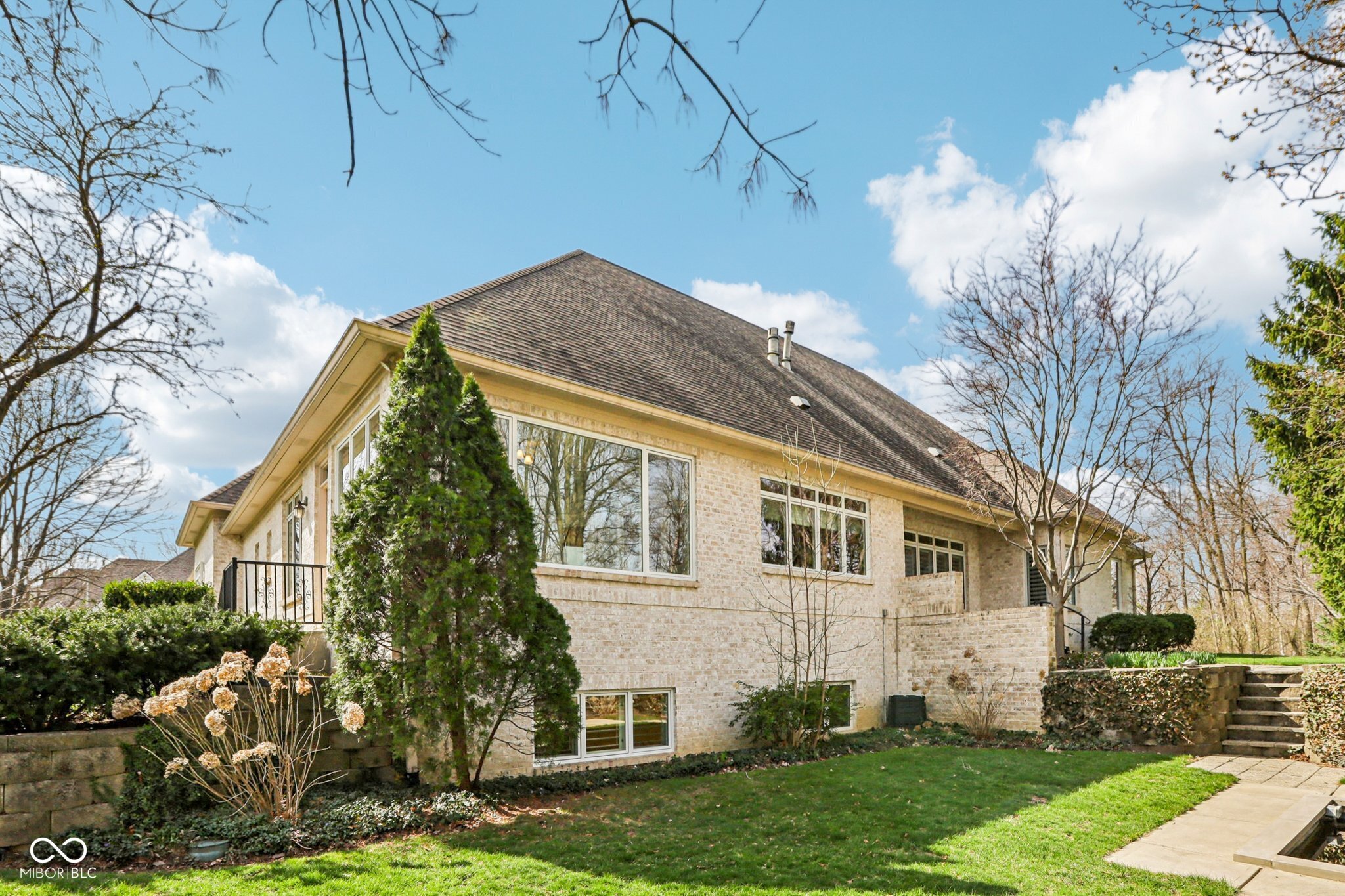 2047 Caledonian Court