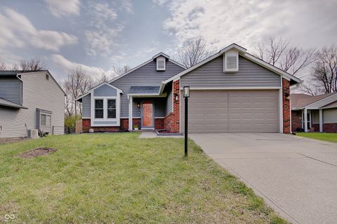 Photo of 157 Southridge Lane, Westfield, IN 46074 (MLS # 22088076)