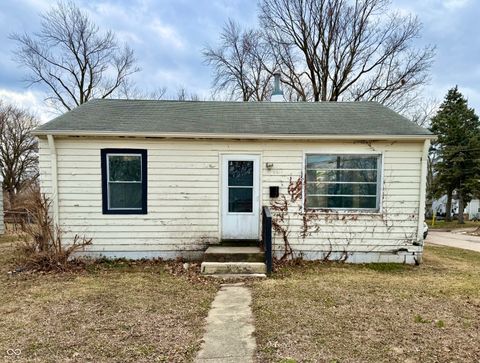 Photo of 4301 E 21st Street, Indianapolis, IN 46218 (MLS # 22077028)