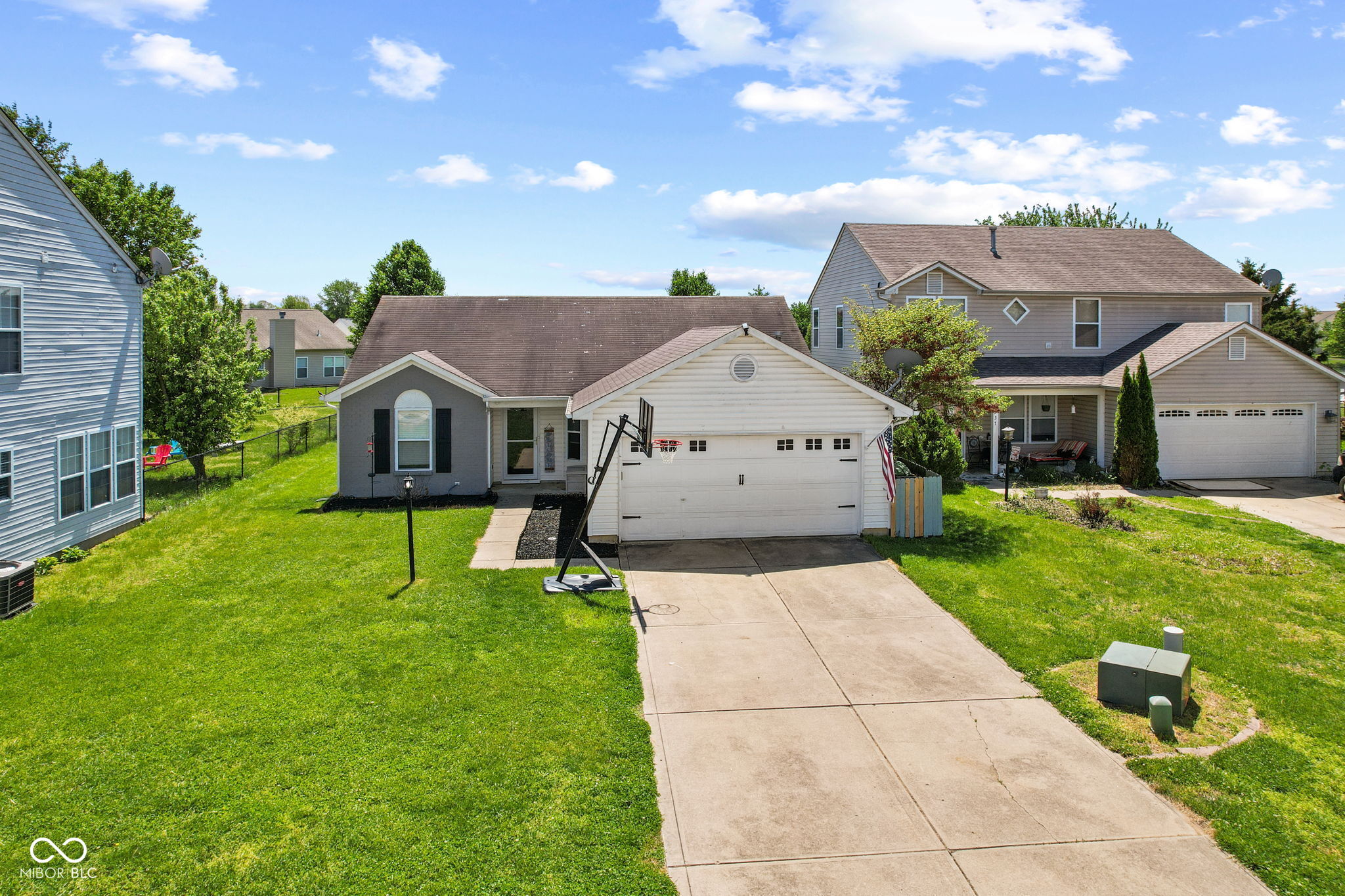 2227 Rolling Hill Court