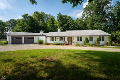 11312 E County Road 200 Road N Hope IN 47246
