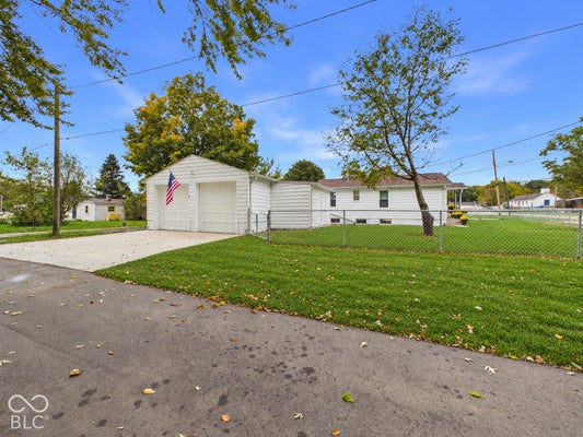1702 B ST, ANDERSON, IN 46016 - Image 4e31f2a881ee8aef2cd22454749b9d65/4103272227