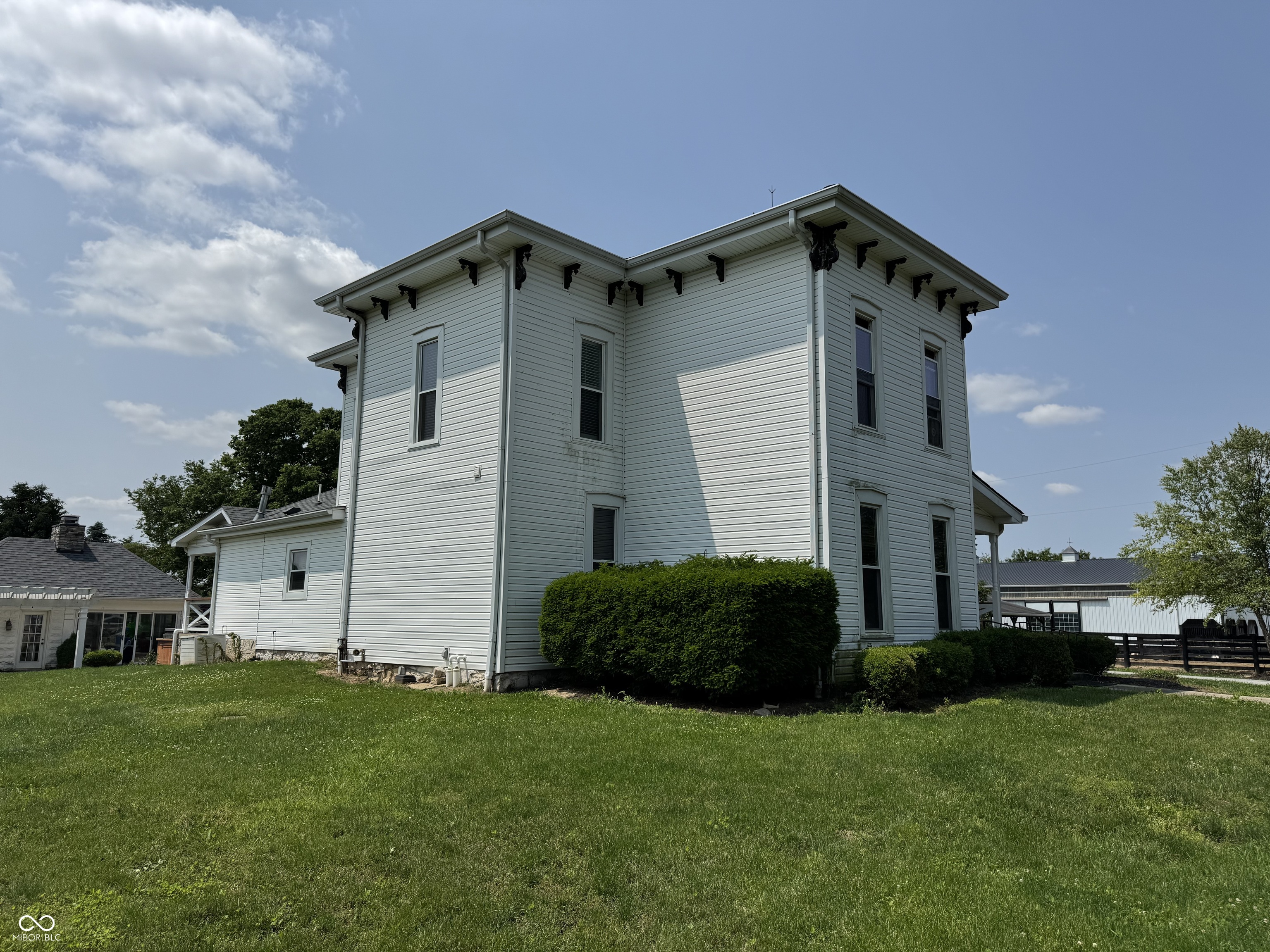 115 W State Road 38