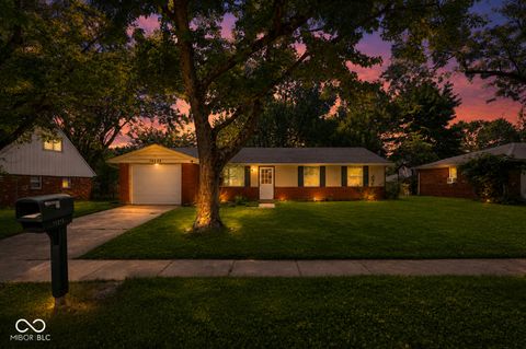 Photo of 10245 Chris Drive, Indianapolis, IN 46229 (MLS # 22115253)