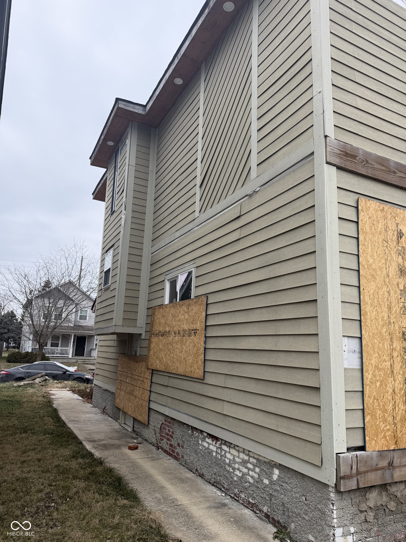 3111 Broadway Street