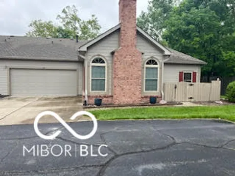 811 Gazebo Way, Greenwood, IN 46142 - MLS#: 22039977