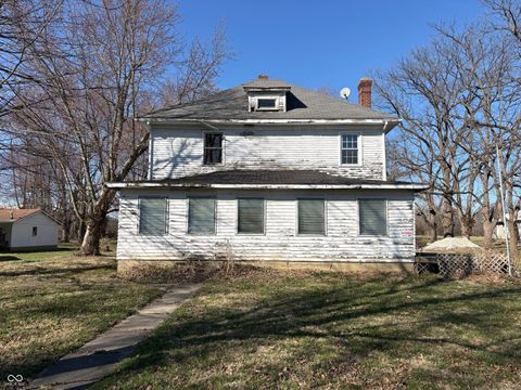 Photo of 530 E 11th Street, Rushville, IN 46173 (MLS # 22087310)