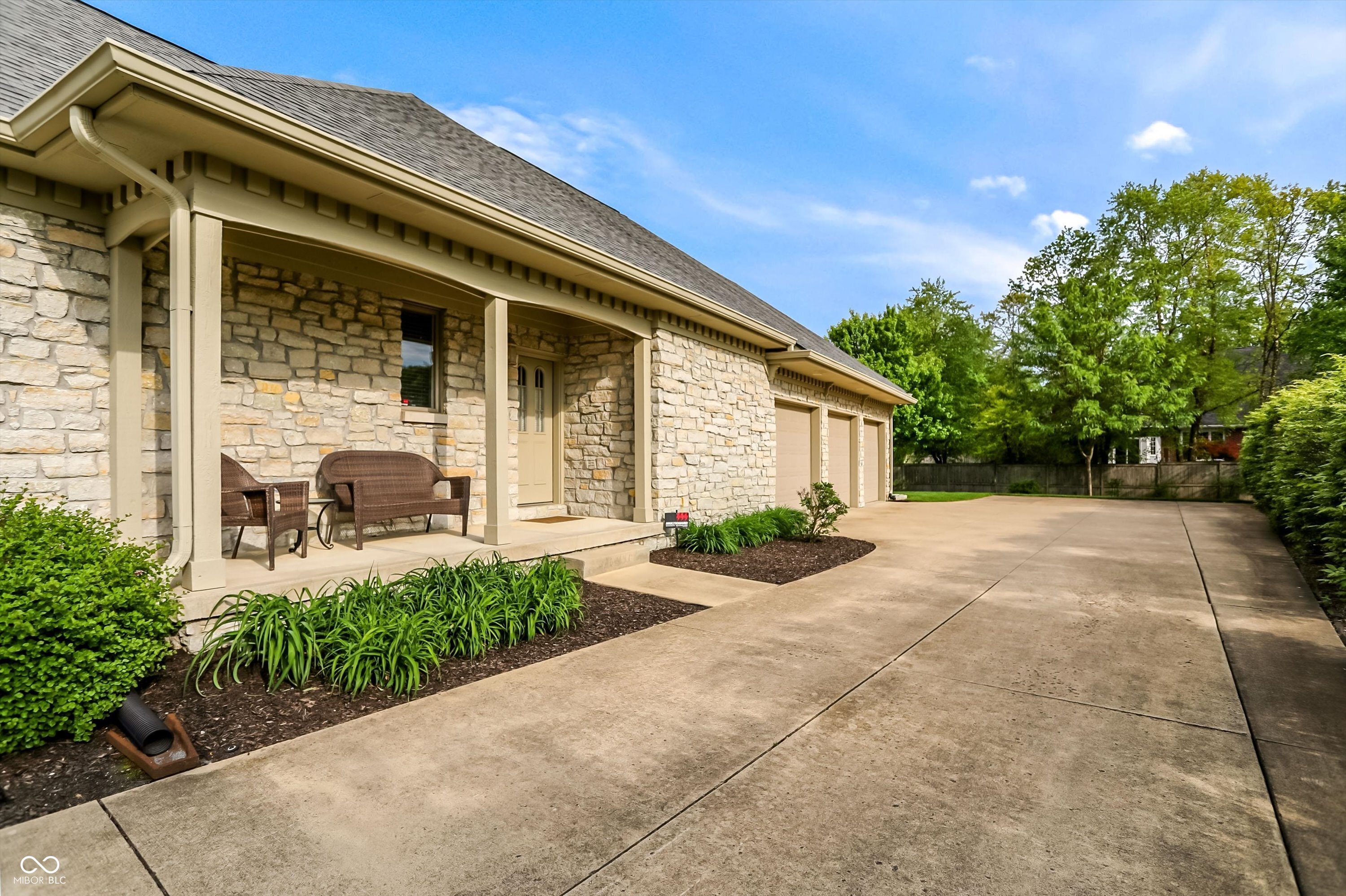 14739 Raymond Lane