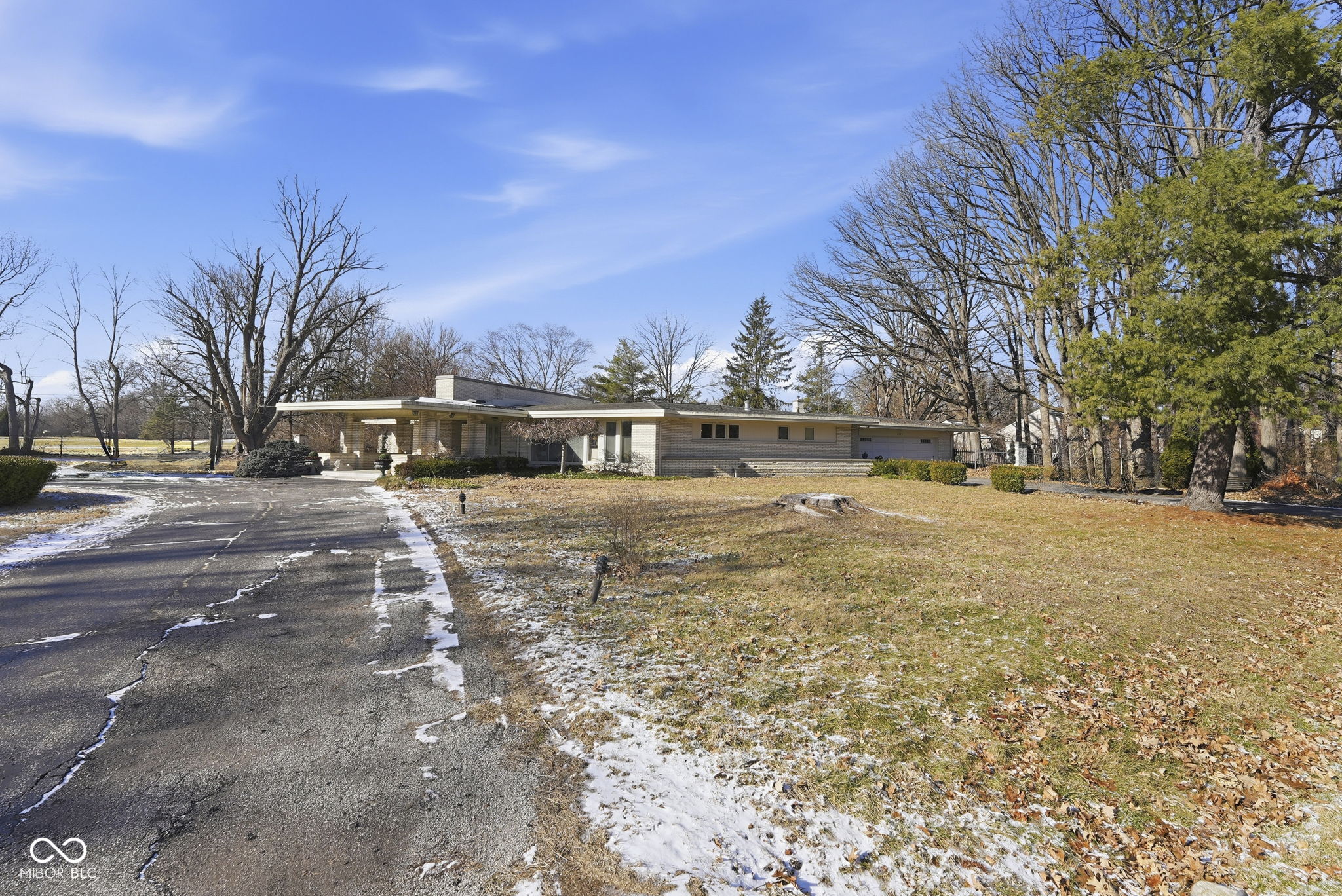 7220 N Illinois Street