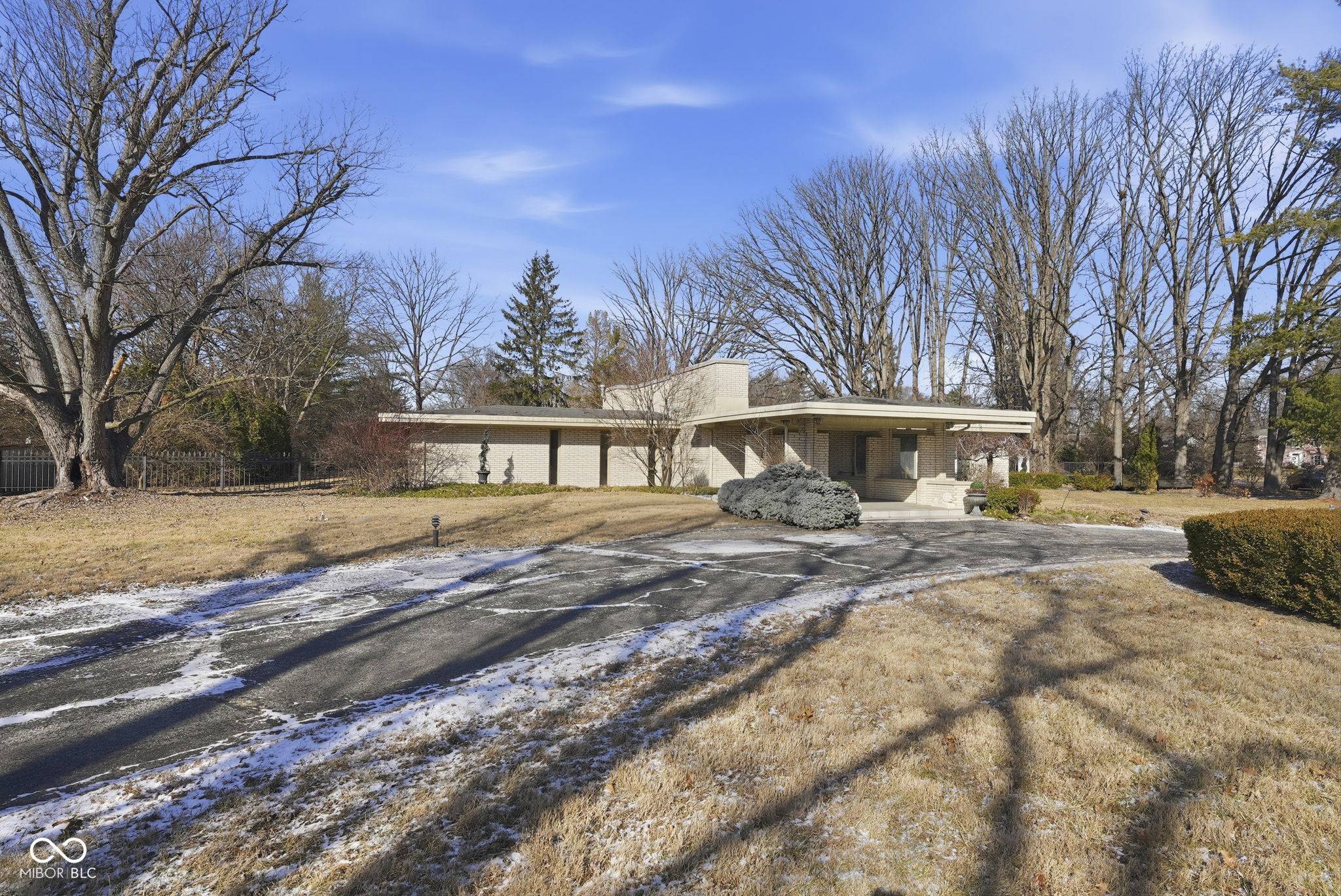 7220 N Illinois Street