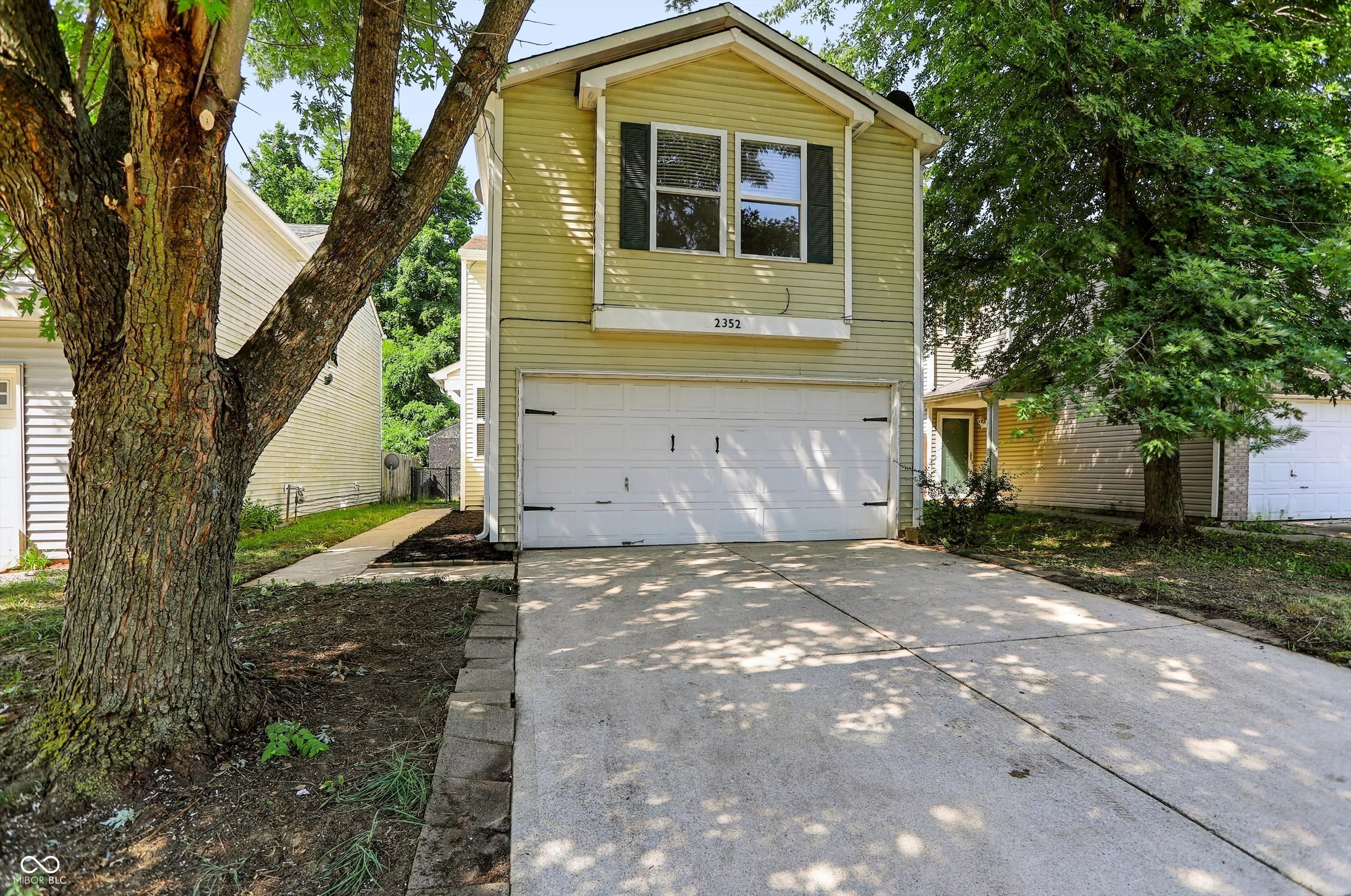 2352 Collins Way