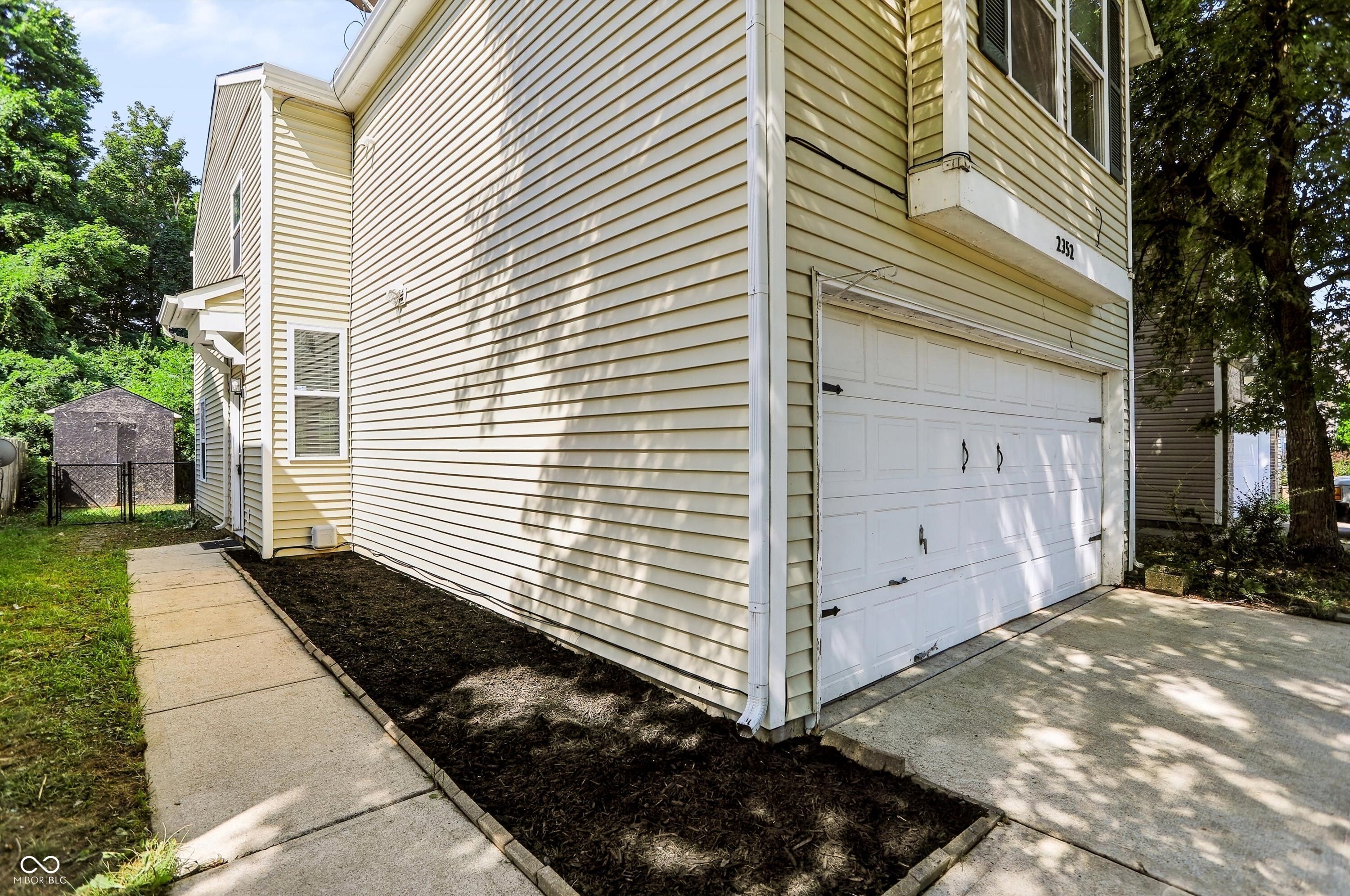 2352 Collins Way