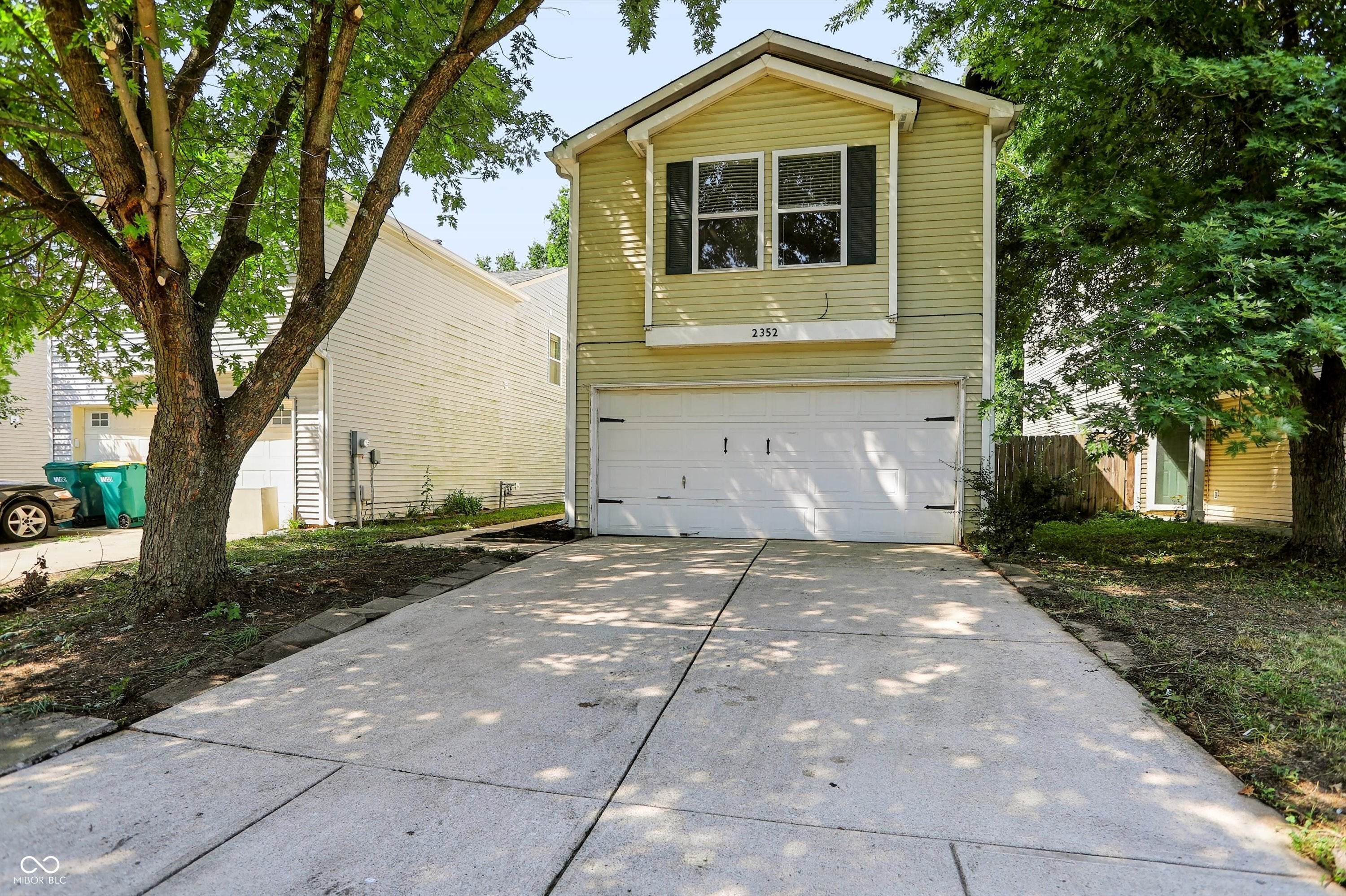 2352 Collins Way