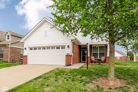 Photo of 4980 Ozark Lane, Indianapolis, IN 46239 (MLS # 22095647)