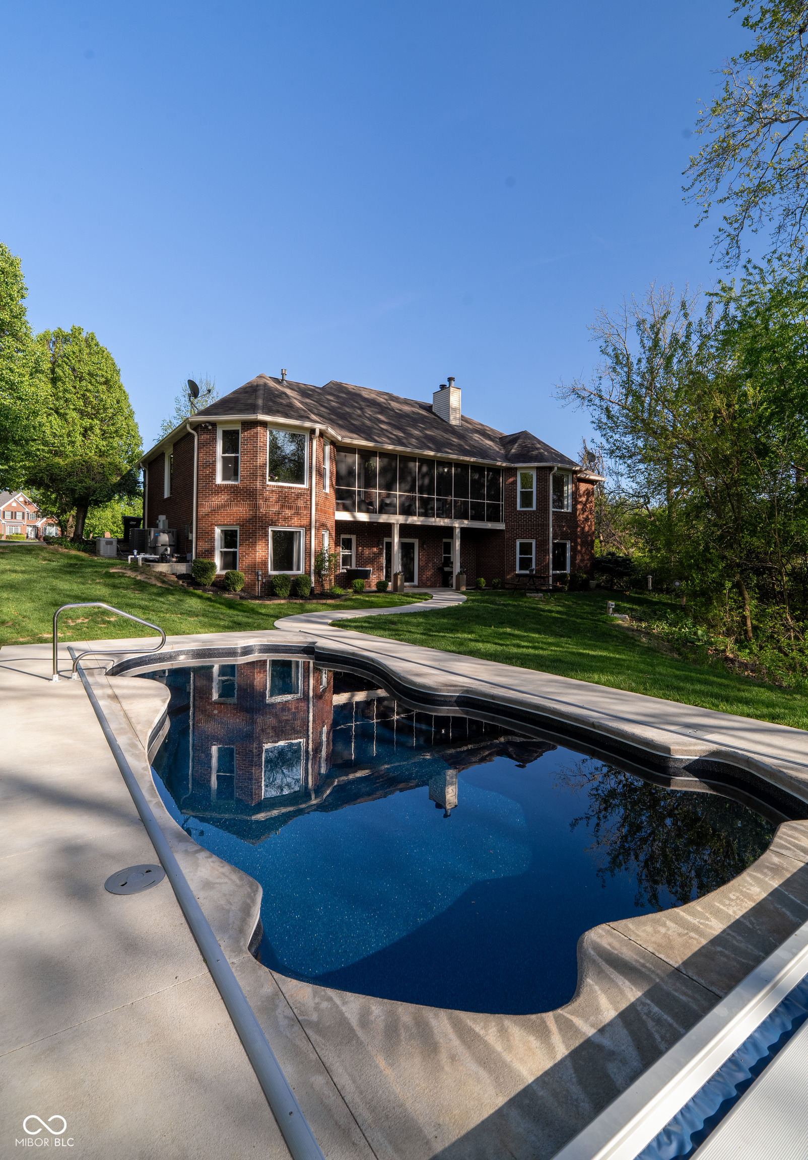 450 Jones Place