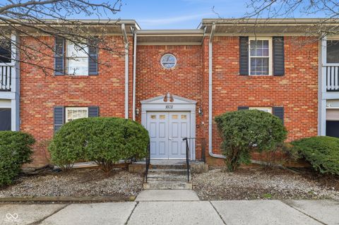 Photo of 1602 Queensbridge Square #APT 7, Indianapolis, IN 46219 (MLS # 22086399)
