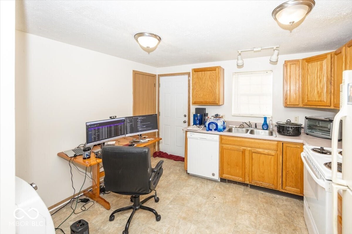 764 768 Kara Court