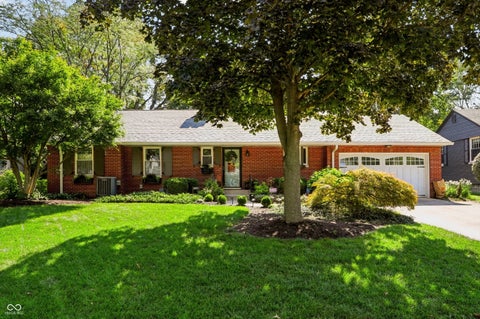 Photo of 5945 Gladden Drive, Indianapolis, IN 46220 (MLS # 22114595)