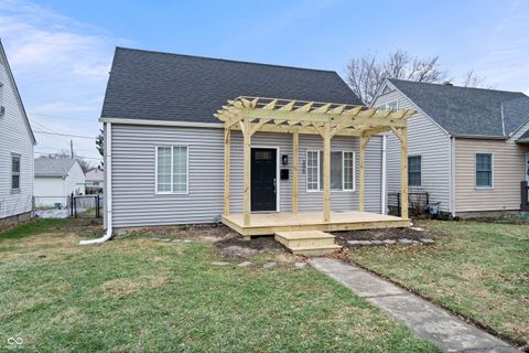 Photo of 306 N 18th Avenue, Beech Grove, IN 46107 (MLS # 22075543)