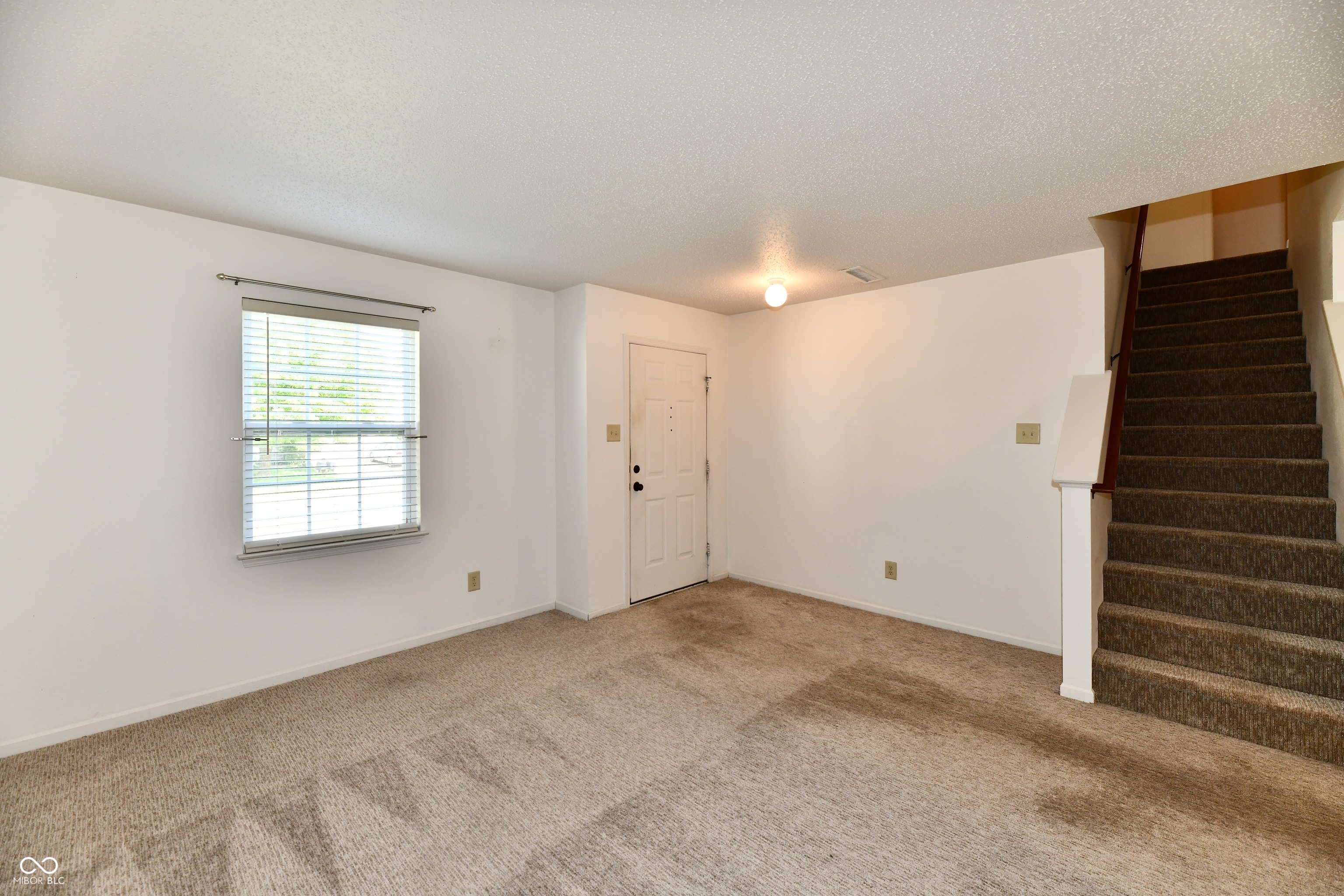 9175 W Paddleboat Lane