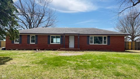 Photo of 201 W Walnut Street, Kempton, IN 46049 (MLS # 22090474)