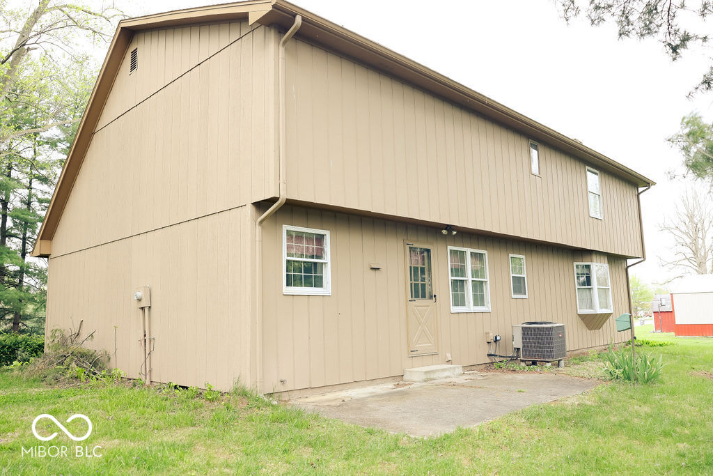 1221 S Poplar Street