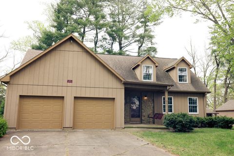 Photo of 1221 S Poplar Street, Seymour, IN 47274 (MLS # 22095430)