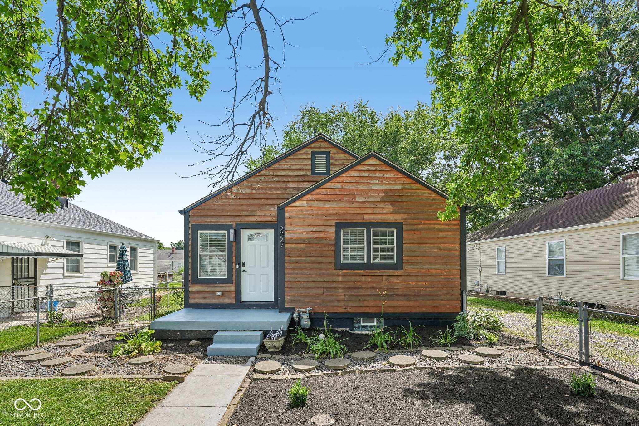 2027 Gerrard Avenue