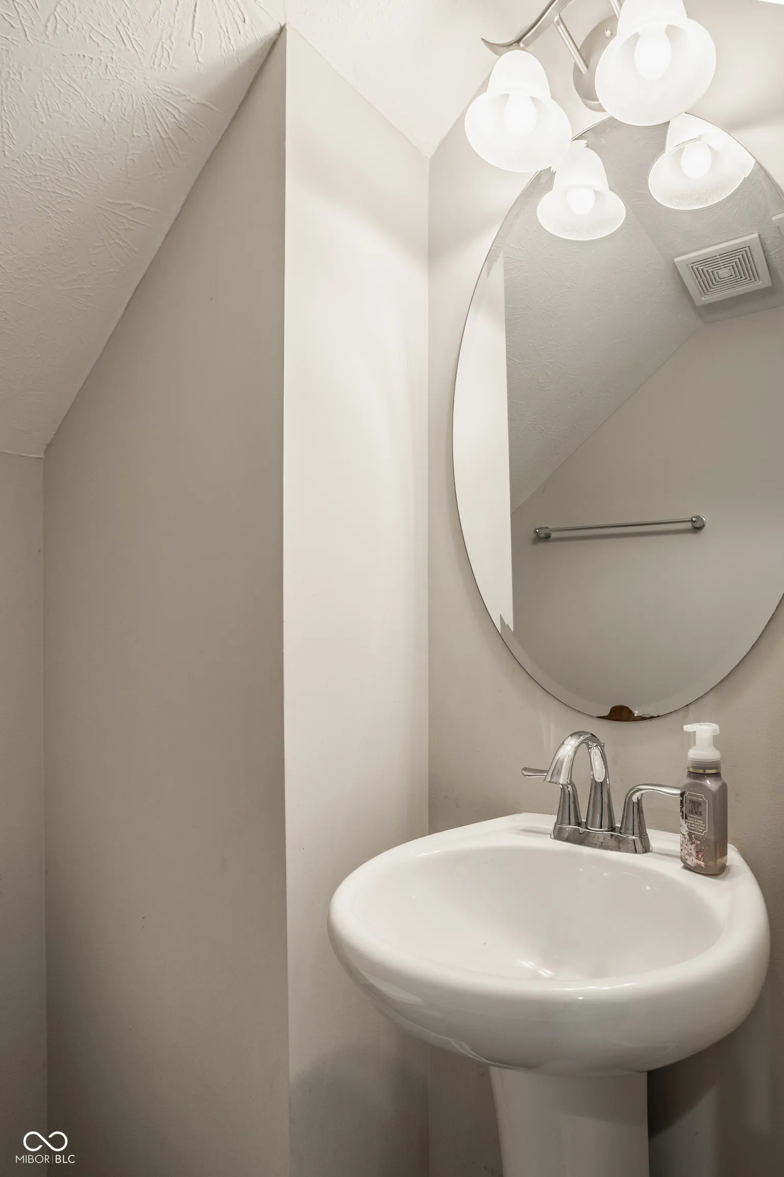 Fishers, Indiana 46037, United States, 4 Bedrooms Bedrooms, ,4 BathroomsBathrooms,Residential,Active,219328