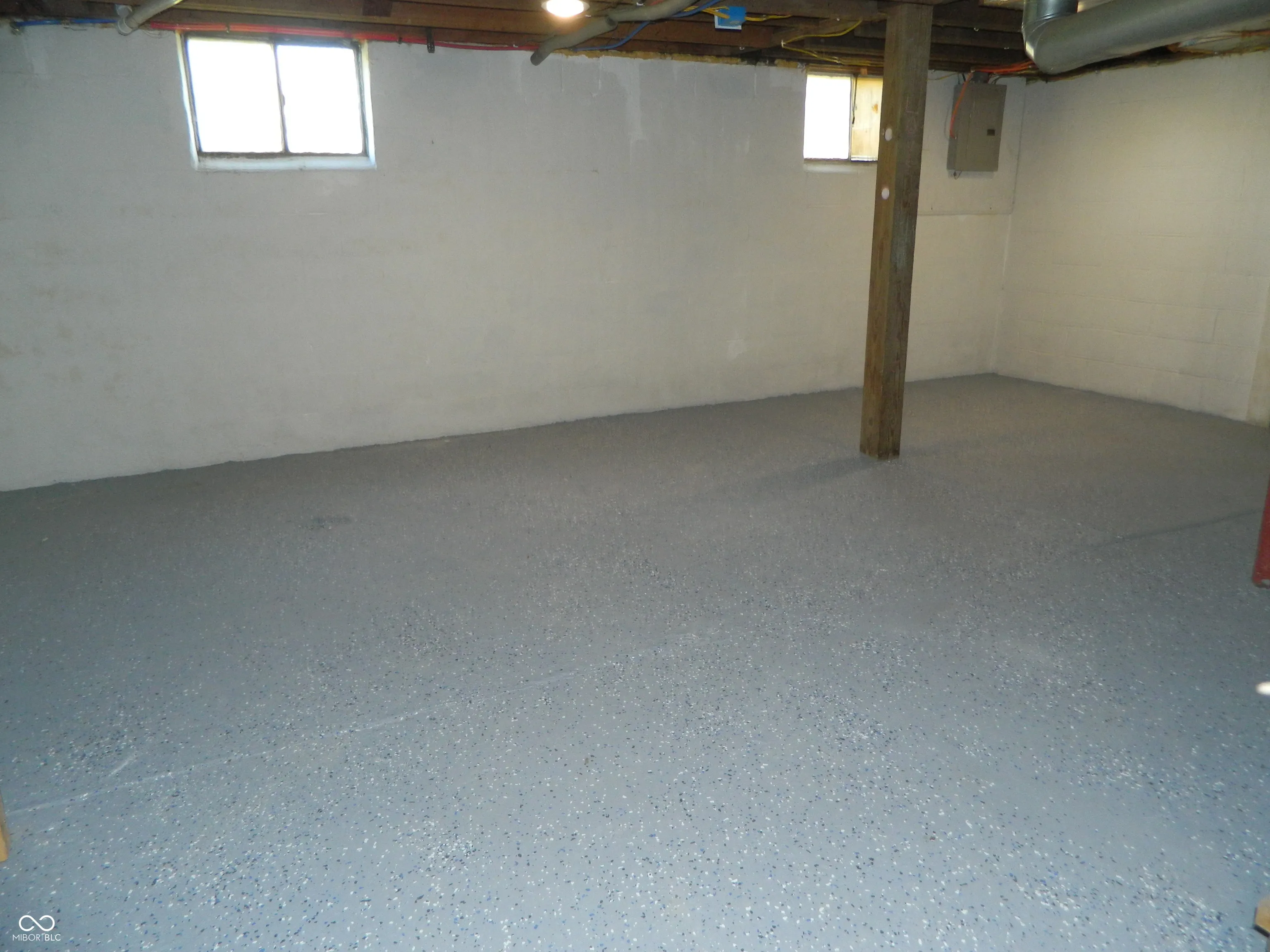 Seymour, Indiana 47274, United States, 2 Bedrooms Bedrooms, ,1 BathroomBathrooms,Residential,Active,237311