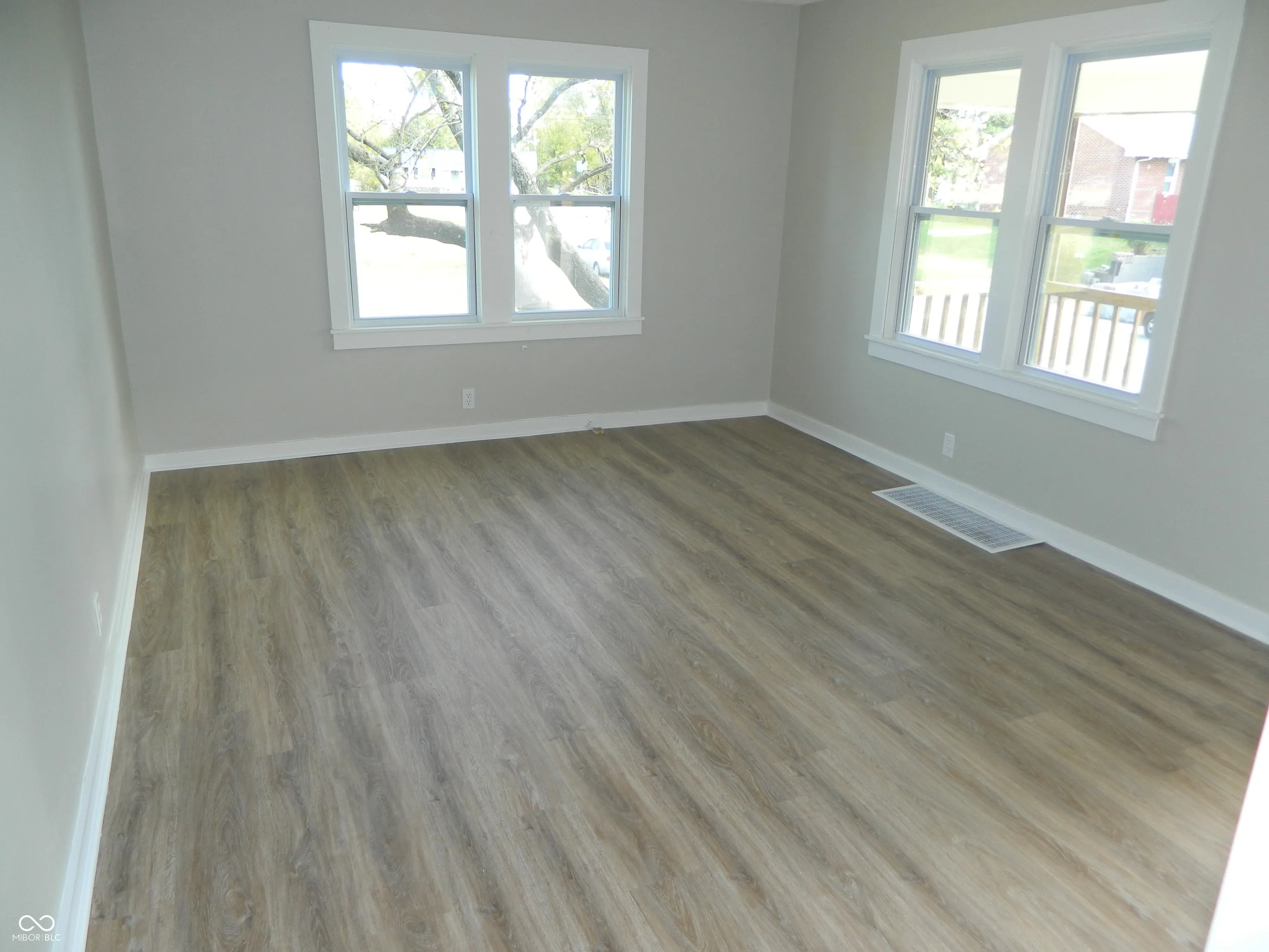 Seymour, Indiana 47274, United States, 2 Bedrooms Bedrooms, ,1 BathroomBathrooms,Residential,Active,237311