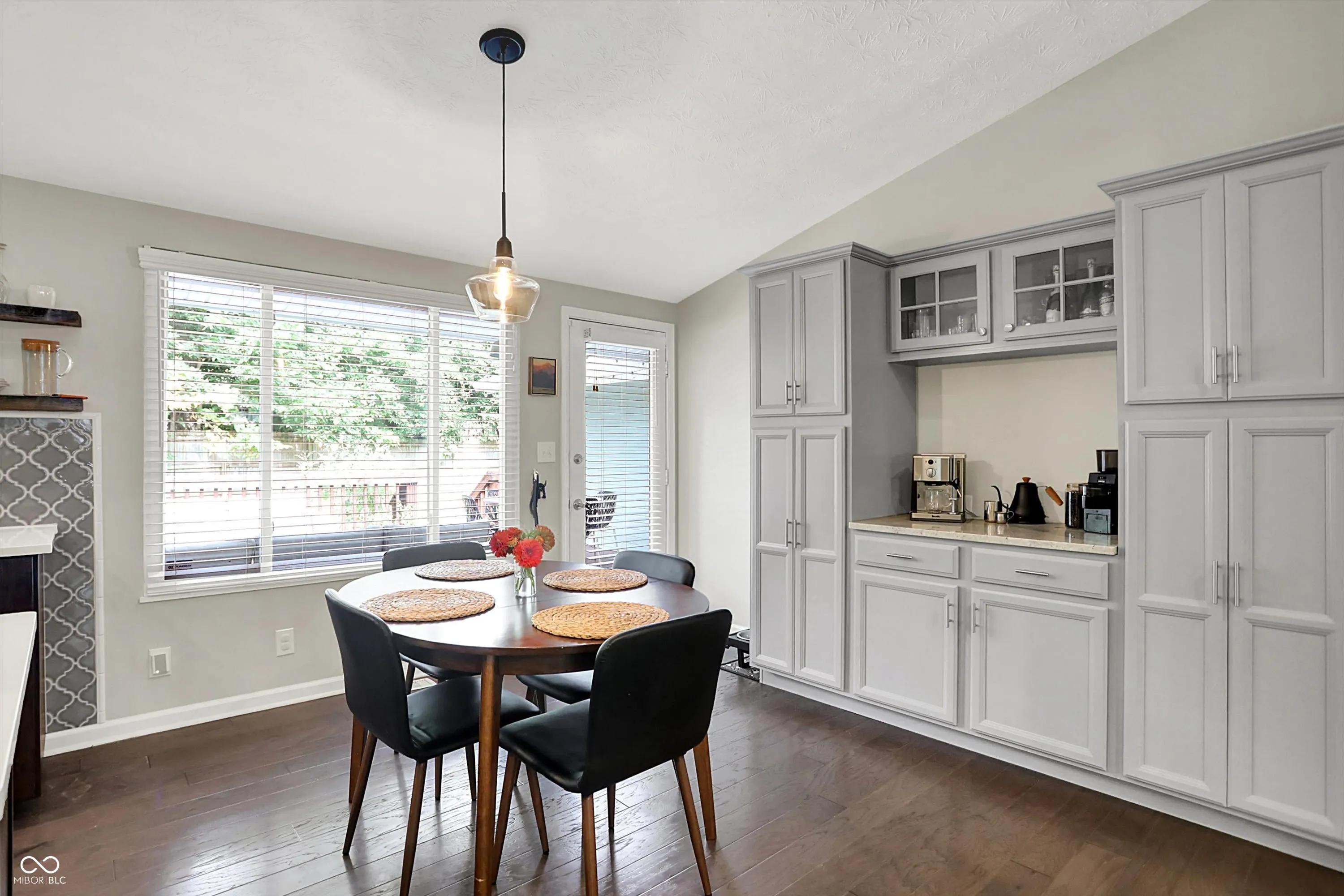 Carmel, Indiana 46032, United States, 3 Bedrooms Bedrooms, ,2 BathroomsBathrooms,Residential,Active,220424