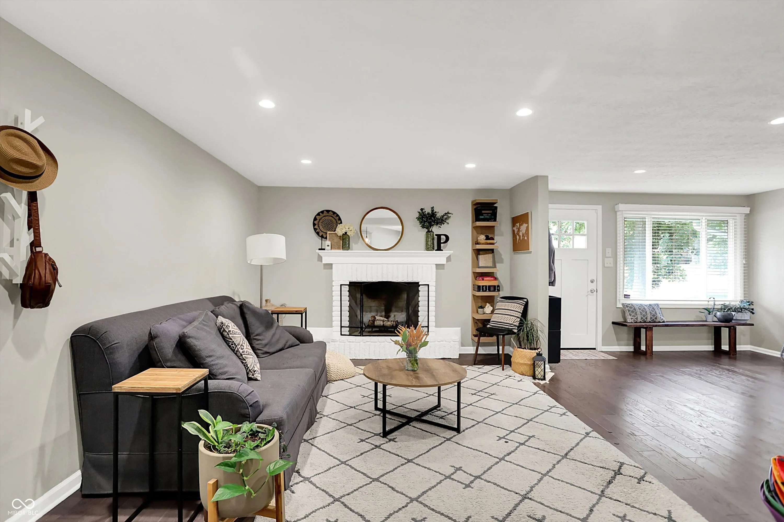 Carmel, Indiana 46032, United States, 3 Bedrooms Bedrooms, ,2 BathroomsBathrooms,Residential,Active,220424