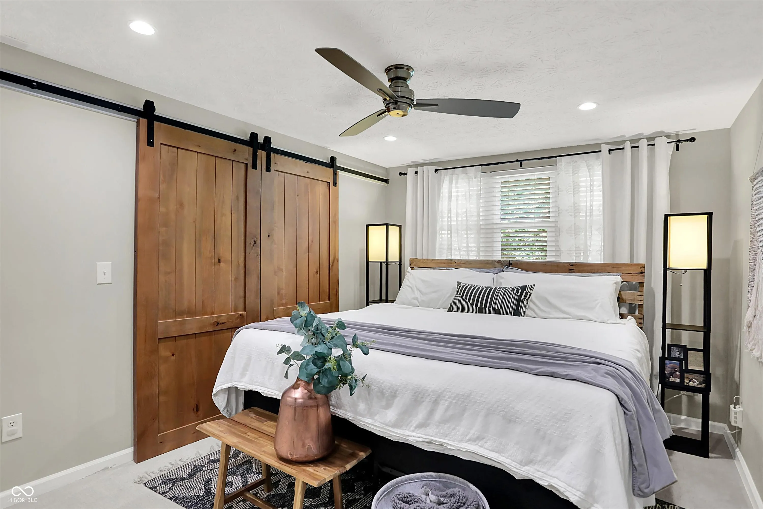 Carmel, Indiana 46032, United States, 3 Bedrooms Bedrooms, ,2 BathroomsBathrooms,Residential,Active,220424