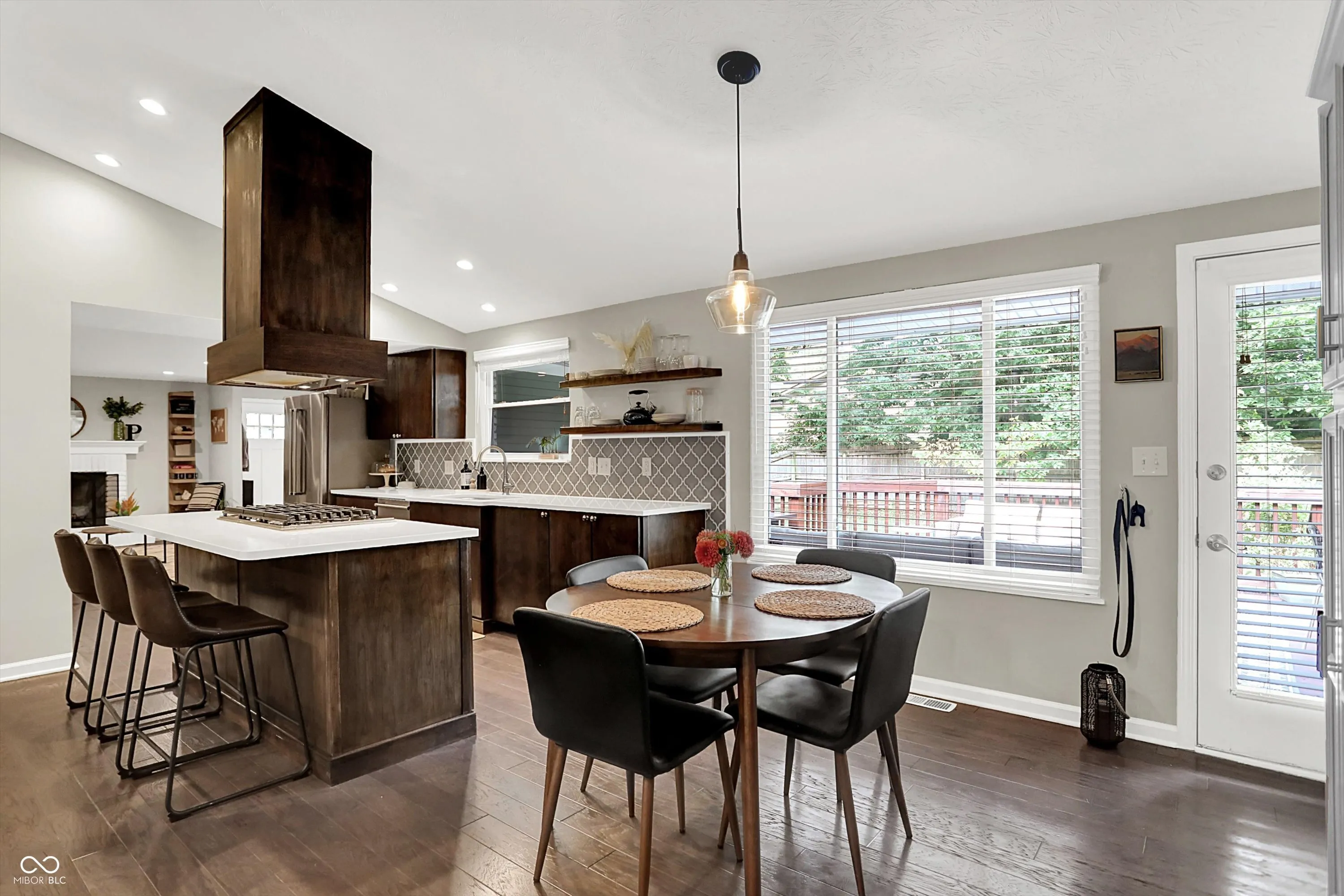 Carmel, Indiana 46032, United States, 3 Bedrooms Bedrooms, ,2 BathroomsBathrooms,Residential,Active,220424