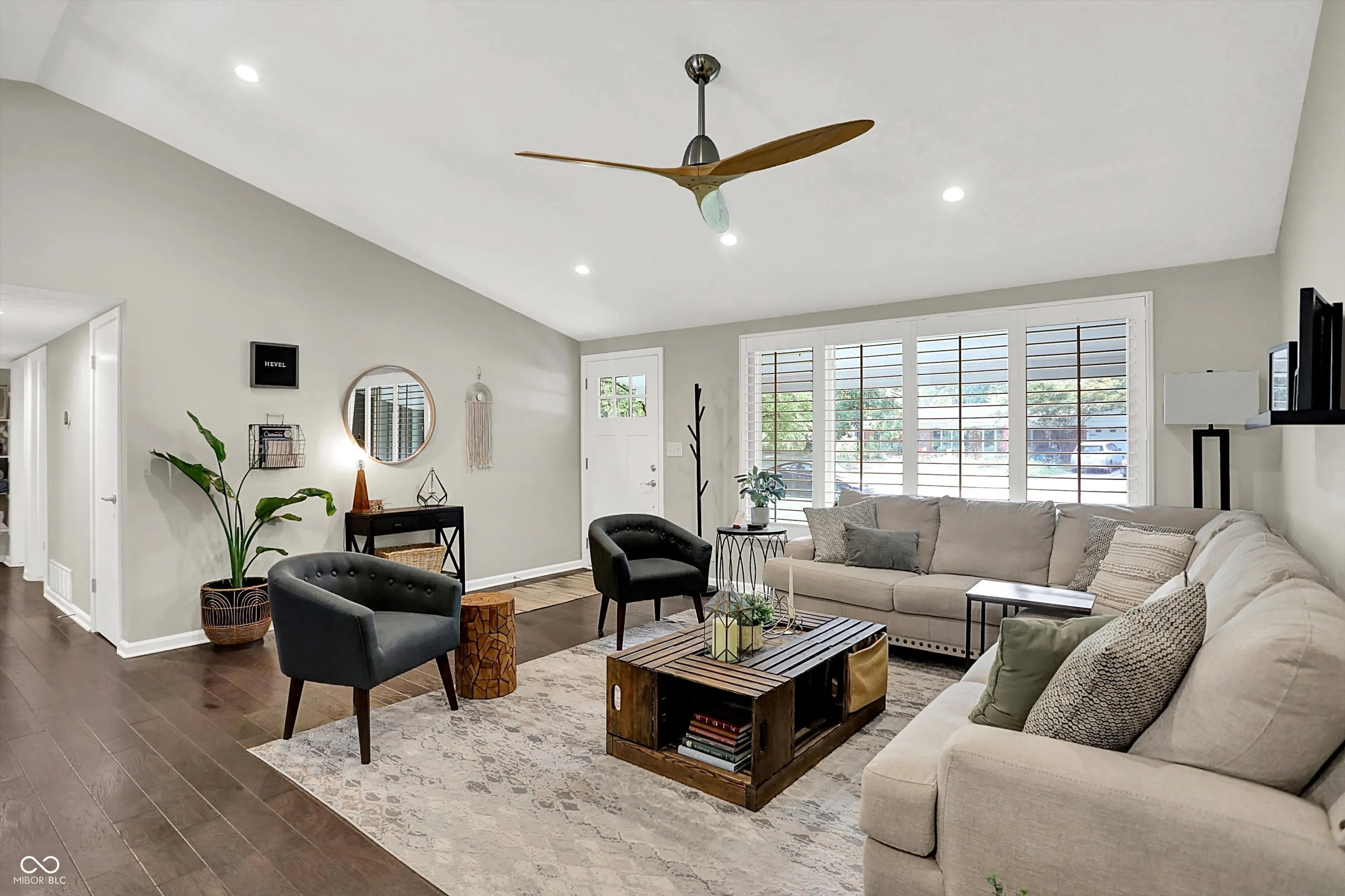 Carmel, Indiana 46032, United States, 3 Bedrooms Bedrooms, ,2 BathroomsBathrooms,Residential,Active,220424