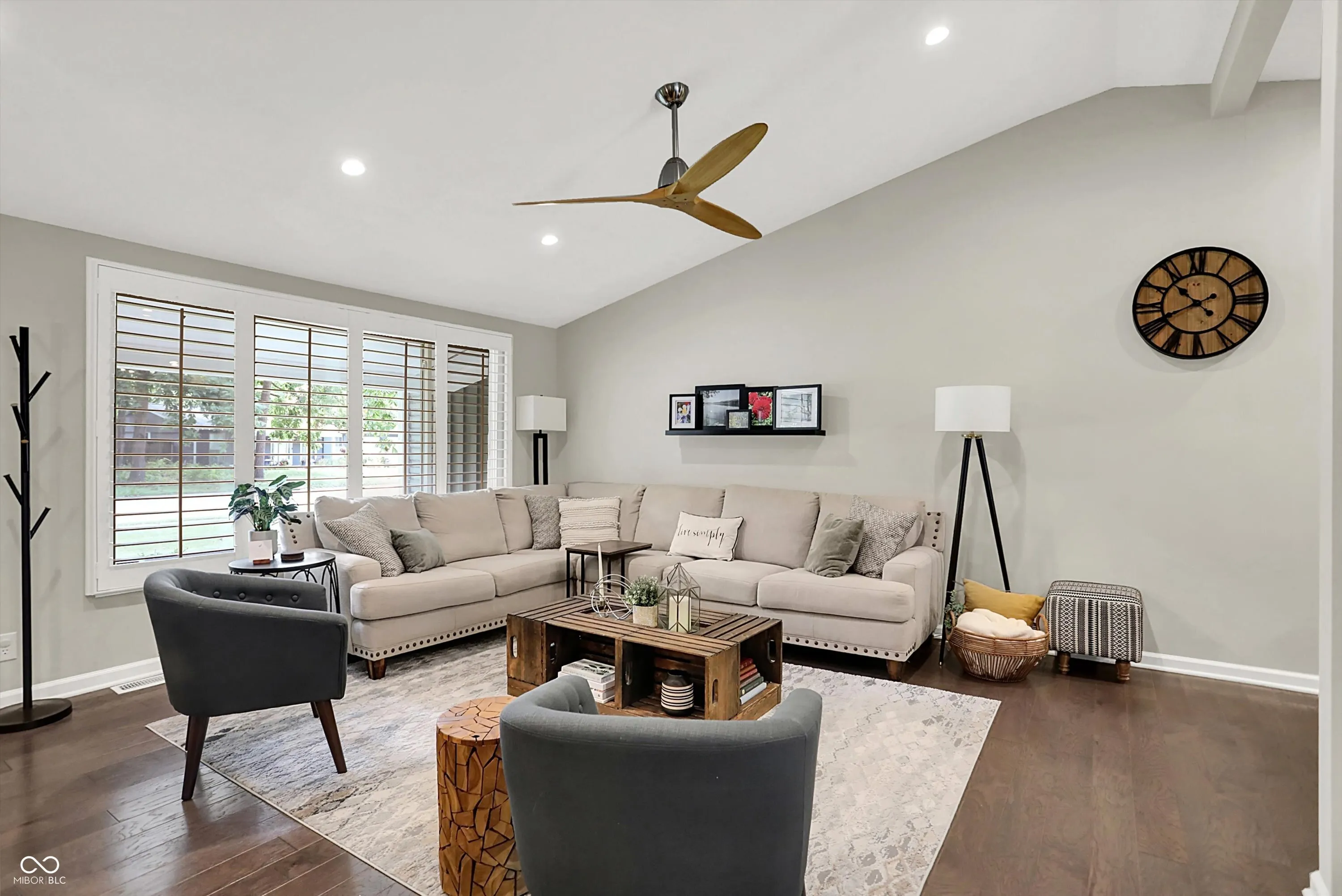 Carmel, Indiana 46032, United States, 3 Bedrooms Bedrooms, ,2 BathroomsBathrooms,Residential,Active,220424