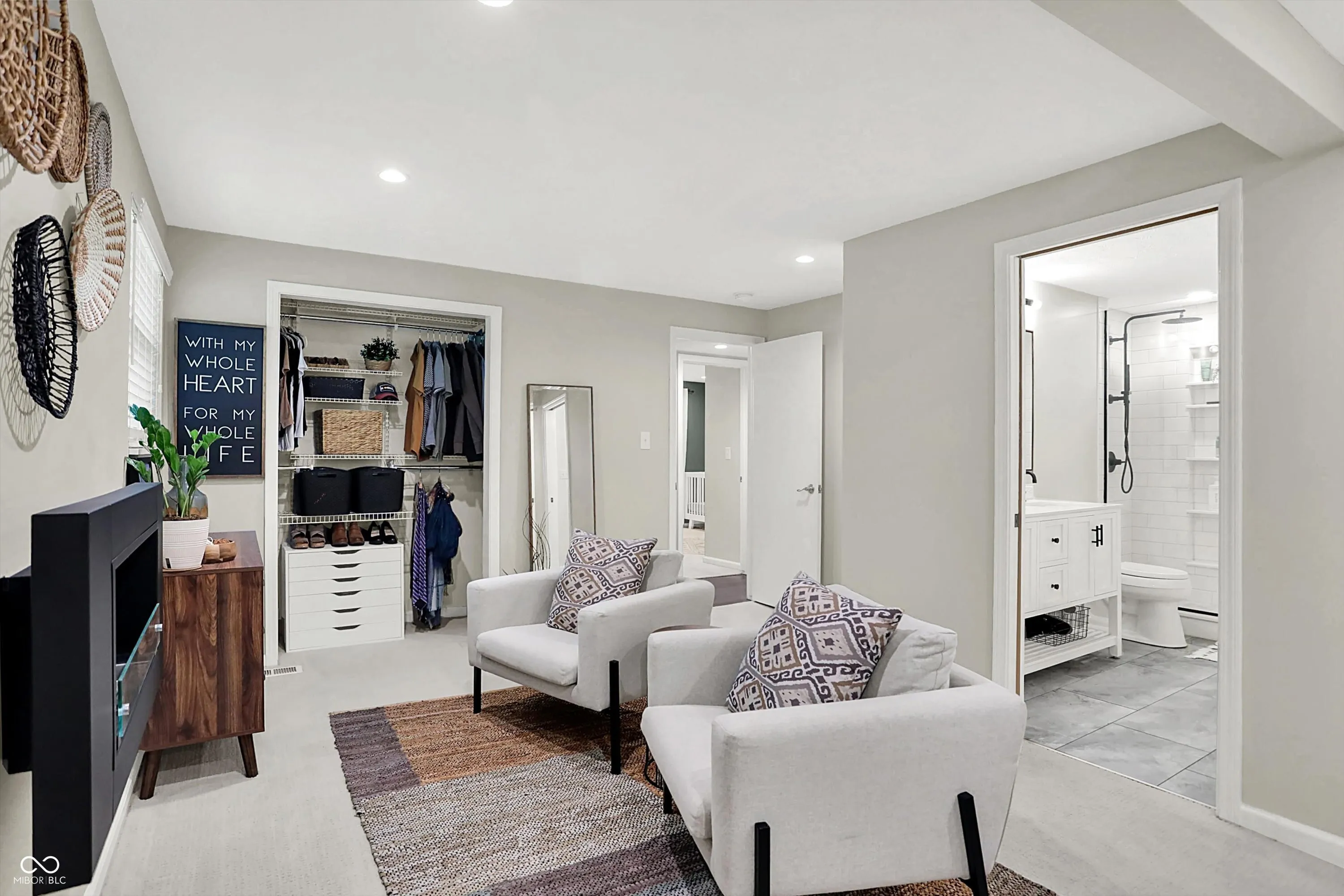 Carmel, Indiana 46032, United States, 3 Bedrooms Bedrooms, ,2 BathroomsBathrooms,Residential,Active,220424