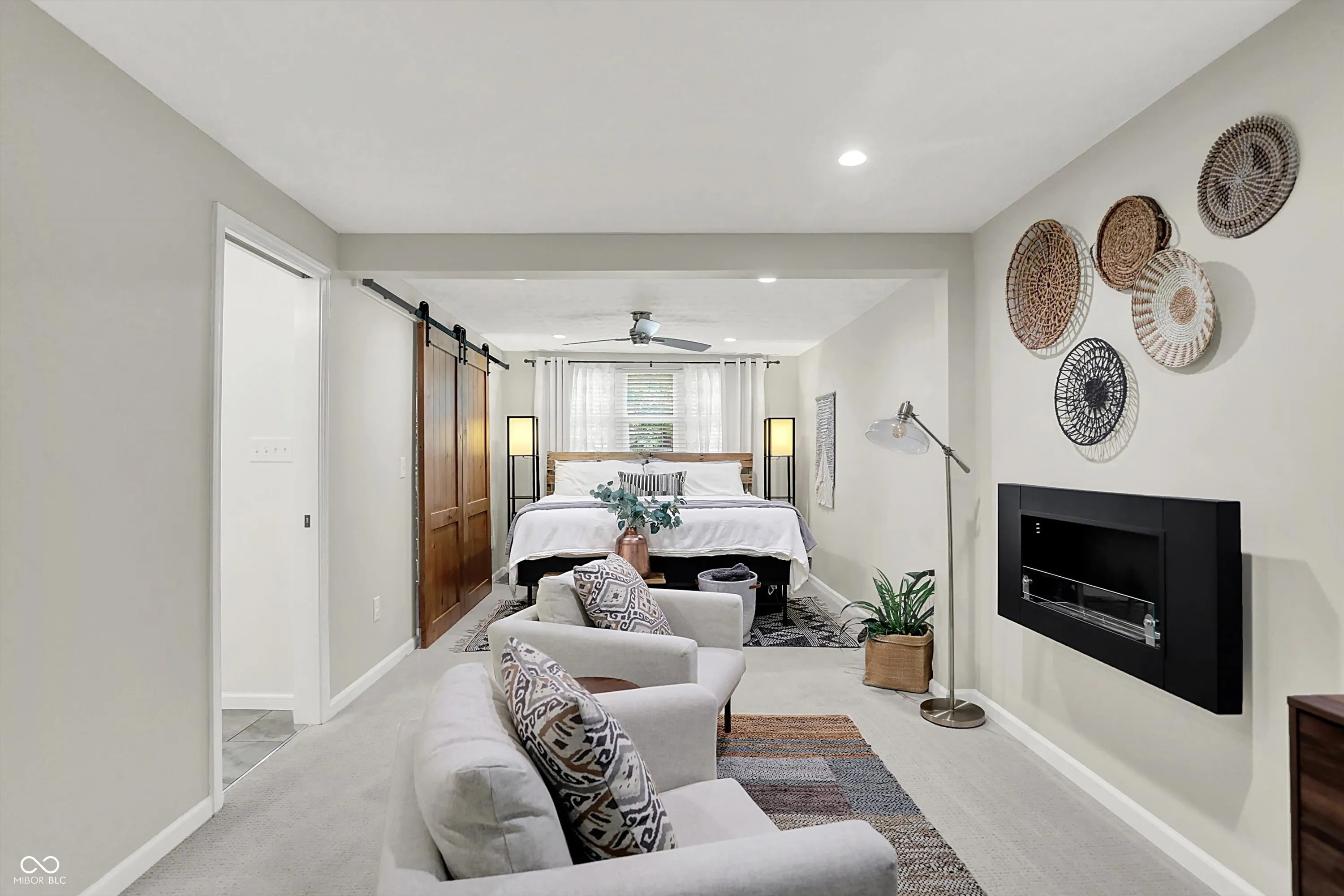 Carmel, Indiana 46032, United States, 3 Bedrooms Bedrooms, ,2 BathroomsBathrooms,Residential,Active,220424