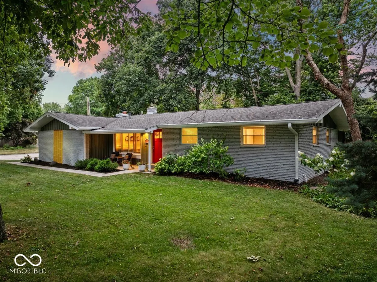 Carmel, Indiana 46032, United States, 3 Bedrooms Bedrooms, ,2 BathroomsBathrooms,Residential,Active,220424