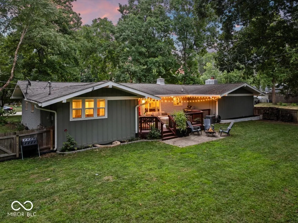 Carmel, Indiana 46032, United States, 3 Bedrooms Bedrooms, ,2 BathroomsBathrooms,Residential,Active,220424